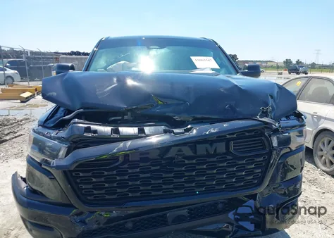 2025 Ram 1500 Tradesman 4X4 5'7 Box z USA, uszkodzony, nr VIN 1C6SRFGP4SN564672